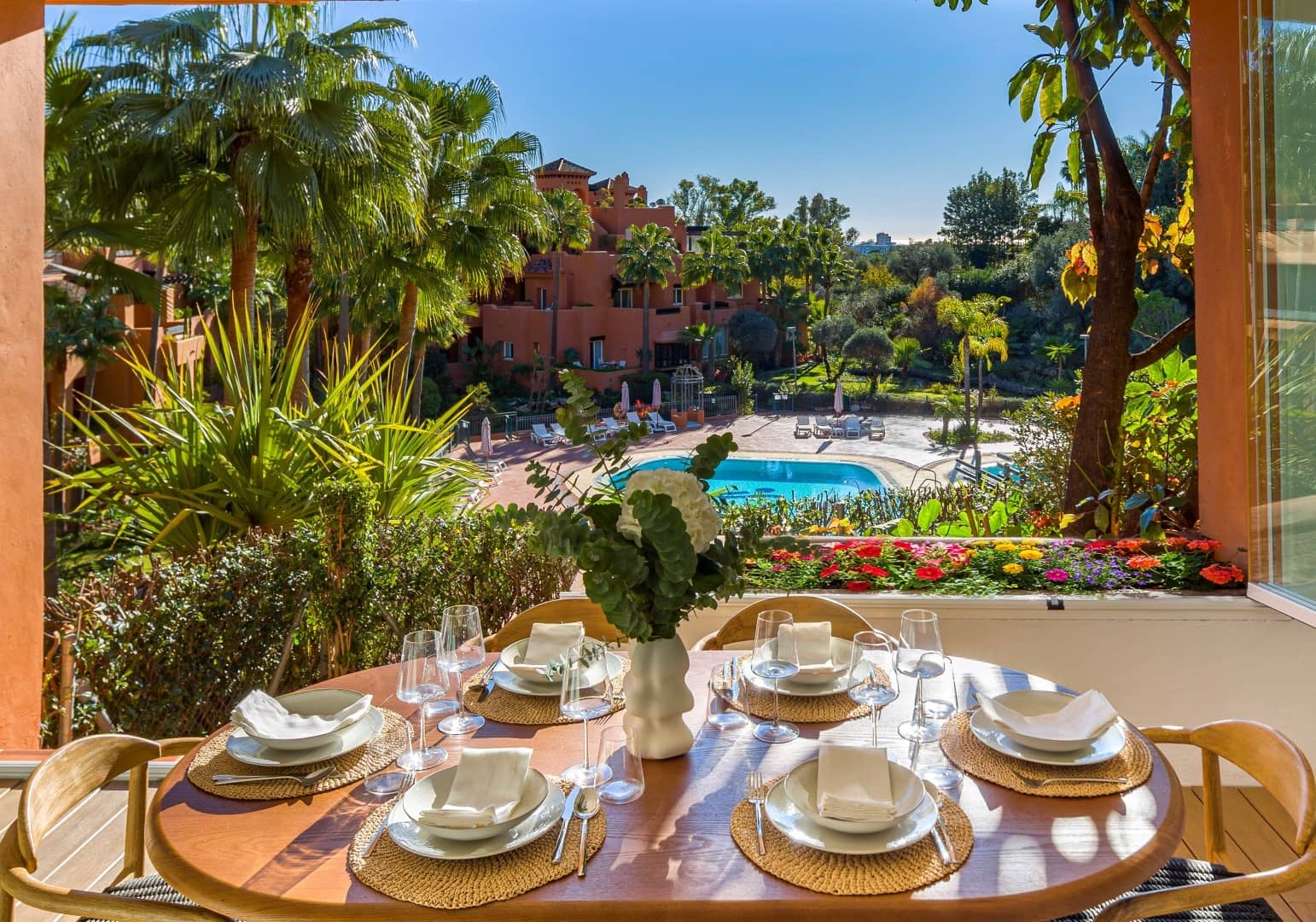 Apartamento de 4 habitaciones en Marbella en venta con piscina garaje - 895.000 € (Ref: 9551190)