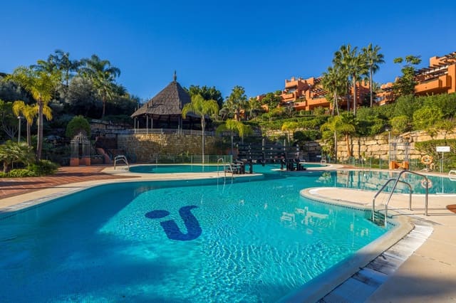 4 sovrum Lägenhet till salu i Marbella med pool garage - 895 000 € (Ref: 9551190)