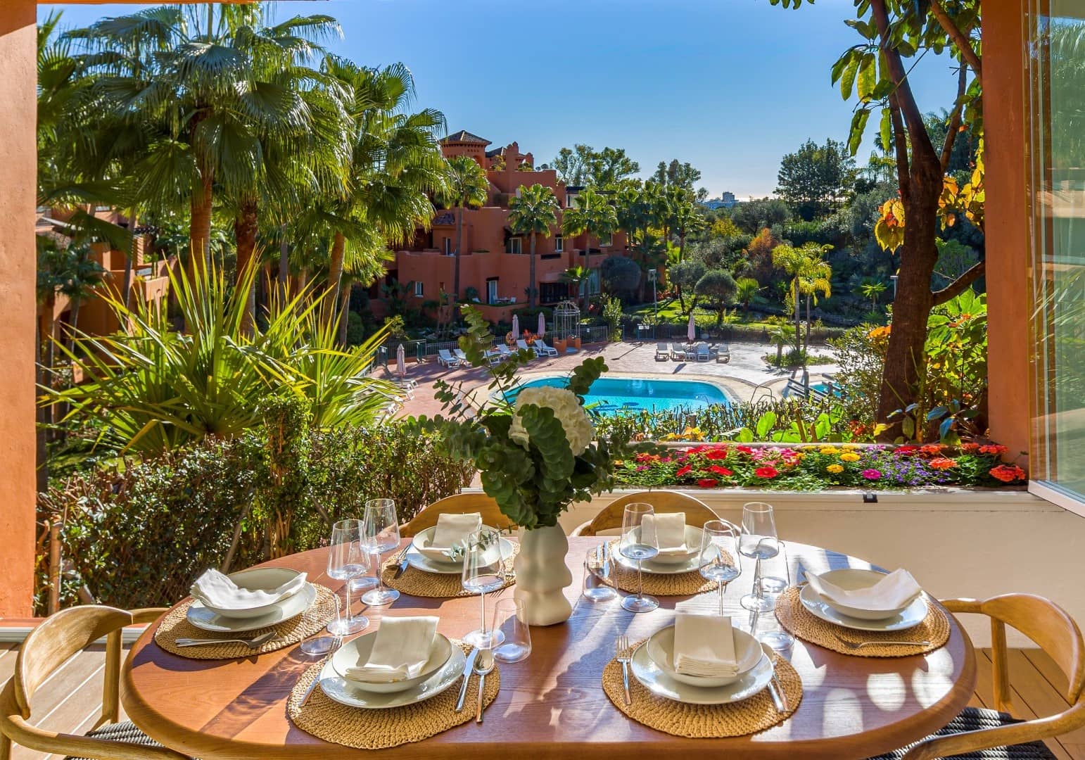 4 sovrum Lägenhet till salu i Marbella med pool garage - 895 000 € (Ref: 9551190)