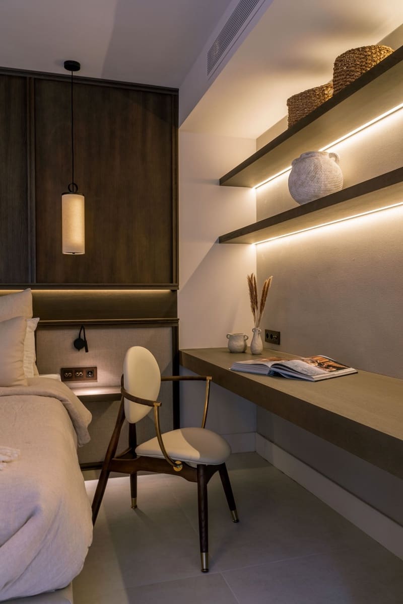 5 bedroom Villa for sale in Nueva Andalucia with pool garage - € 4,290,000 (Ref: 9551191)