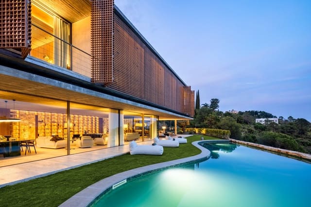 Chalet de 7 habitaciones en El Madroñal, Benahavís en venta con piscina garaje - 10.800.000 € (Ref: 9555331)