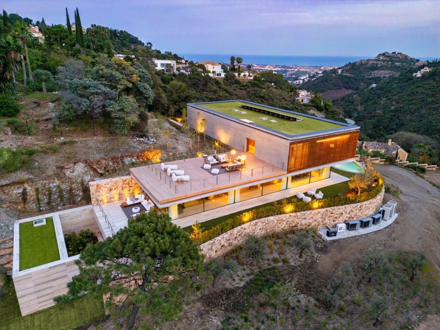 Chalet de 7 habitaciones en El Madroñal en venta con piscina garaje - 10.800.000 € (Ref: 9555331)