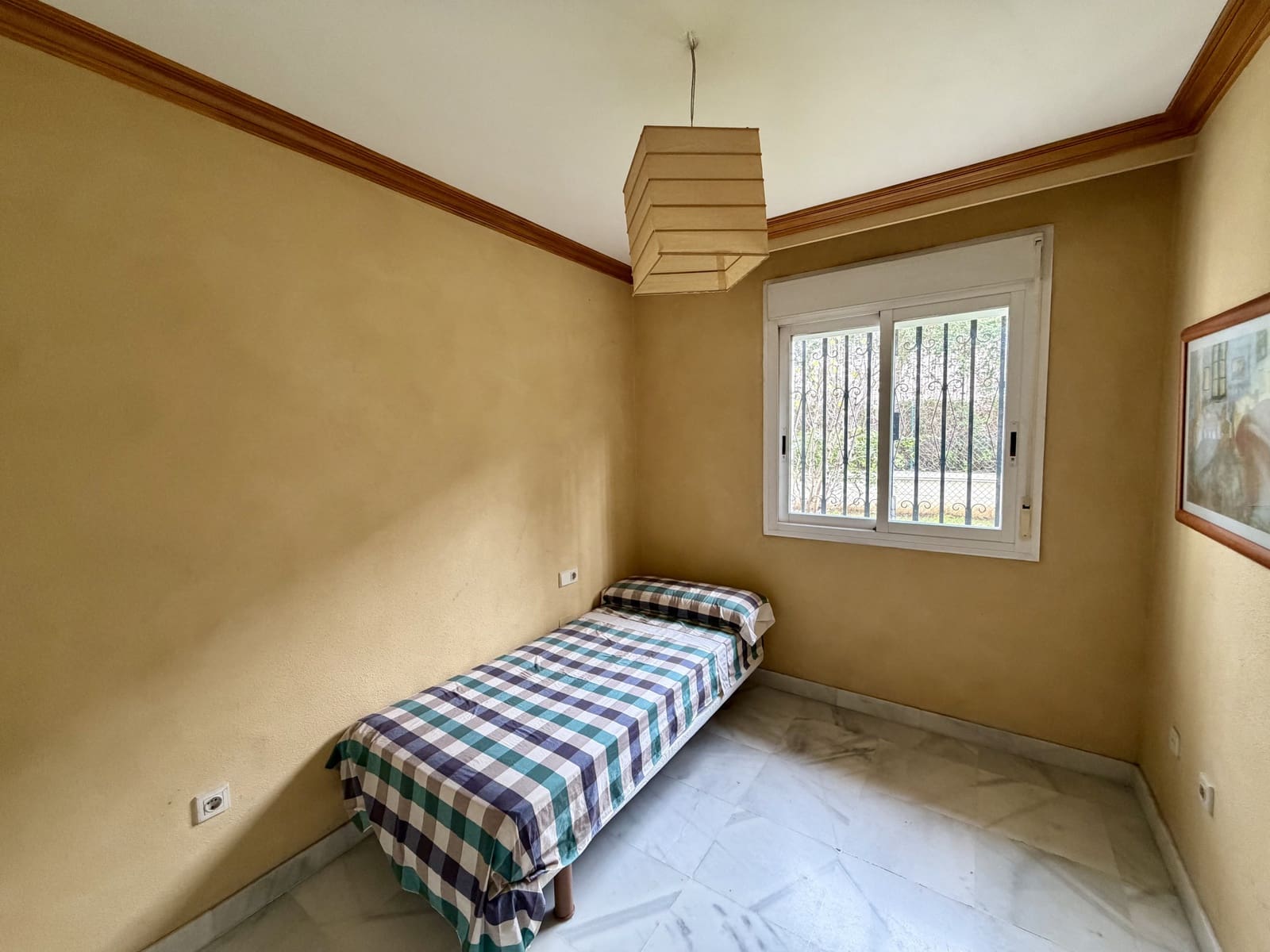 3 bedroom Apartment for sale in Marbella with pool - € 450,000 (Ref: 9590970)