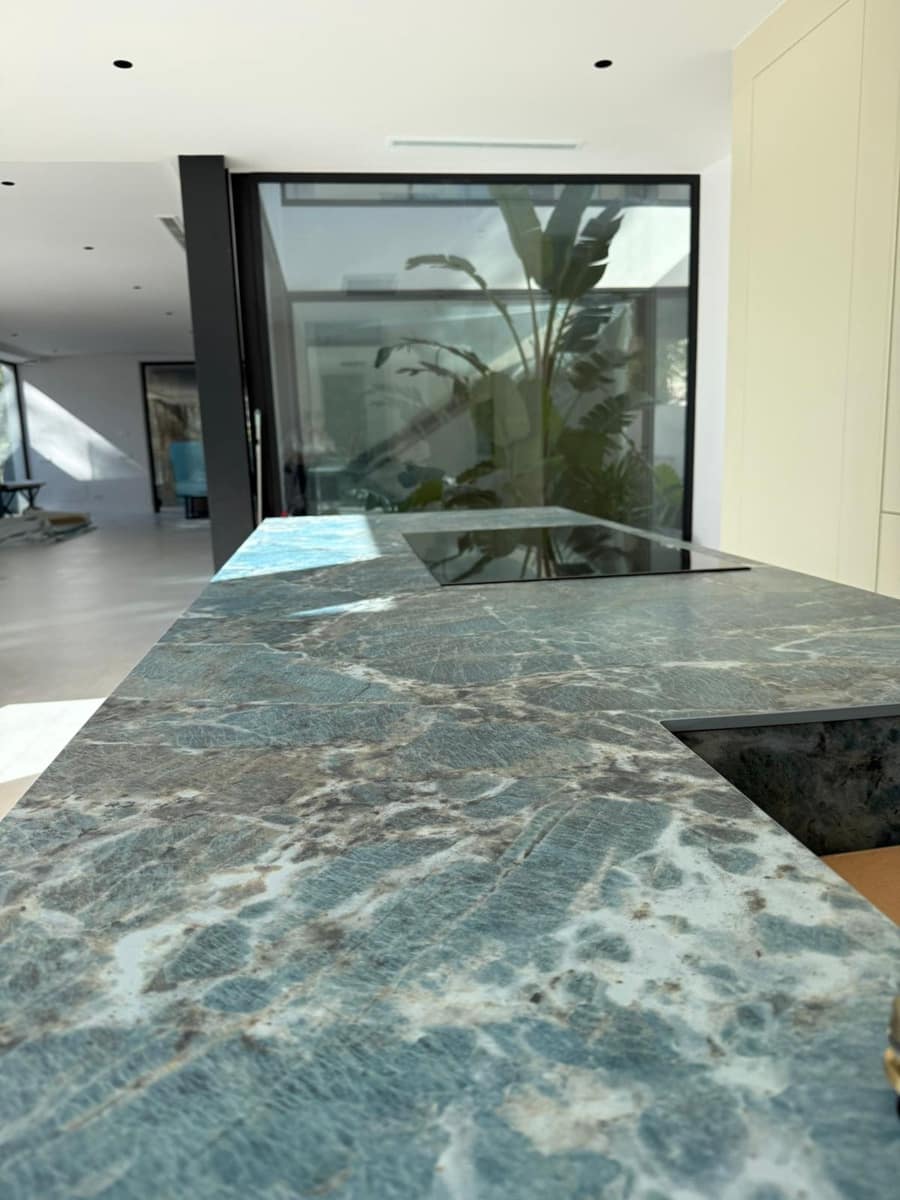 Chalet de 5 habitaciones en Marbella en venta con piscina garaje - 4.500.000 € (Ref: 9607933)