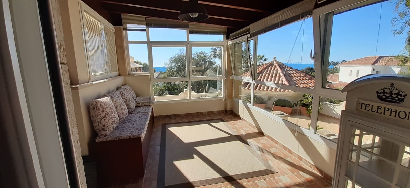 5 makuuhuone Huvila myytävänä paikassa Marbella mukana uima-altaan 
autotalli - 1 900 000 € (Ref: 9611296)