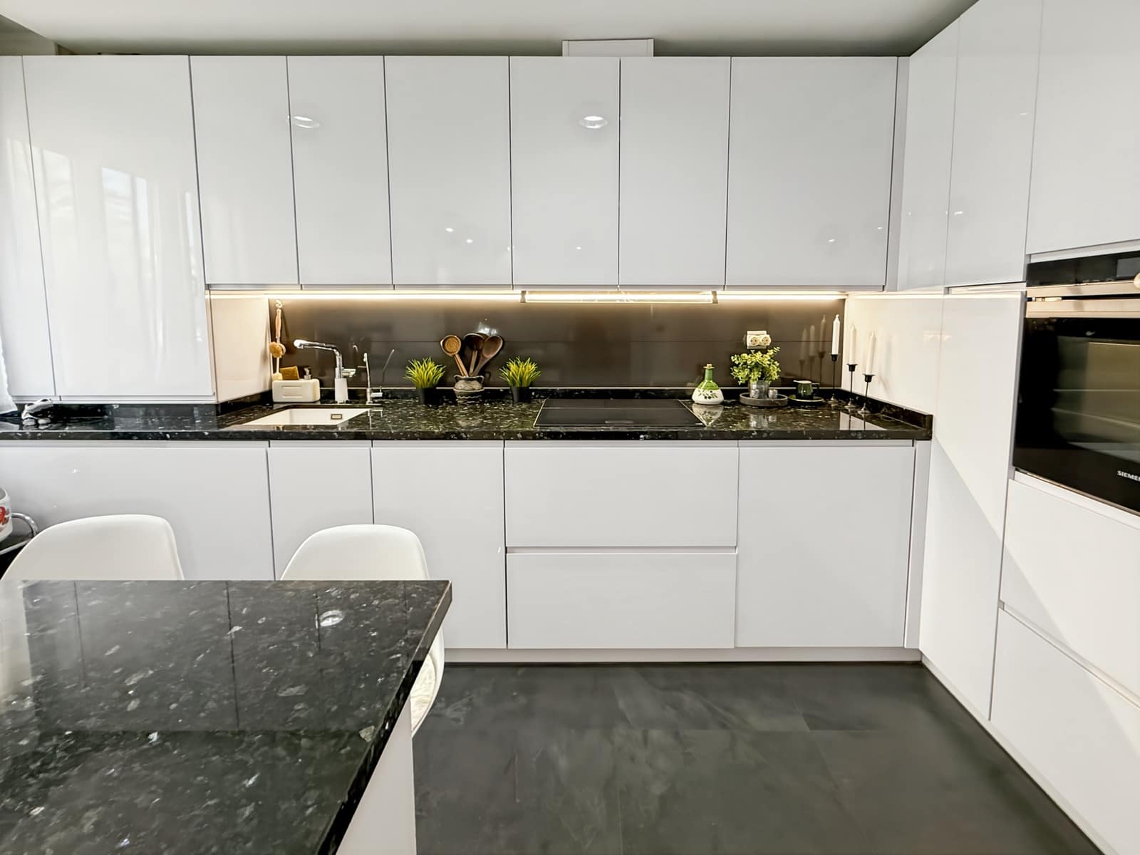 2 sovrum Lägenhet till salu i Torrequebrada med pool garage - 460 000 € (Ref: 9621741)