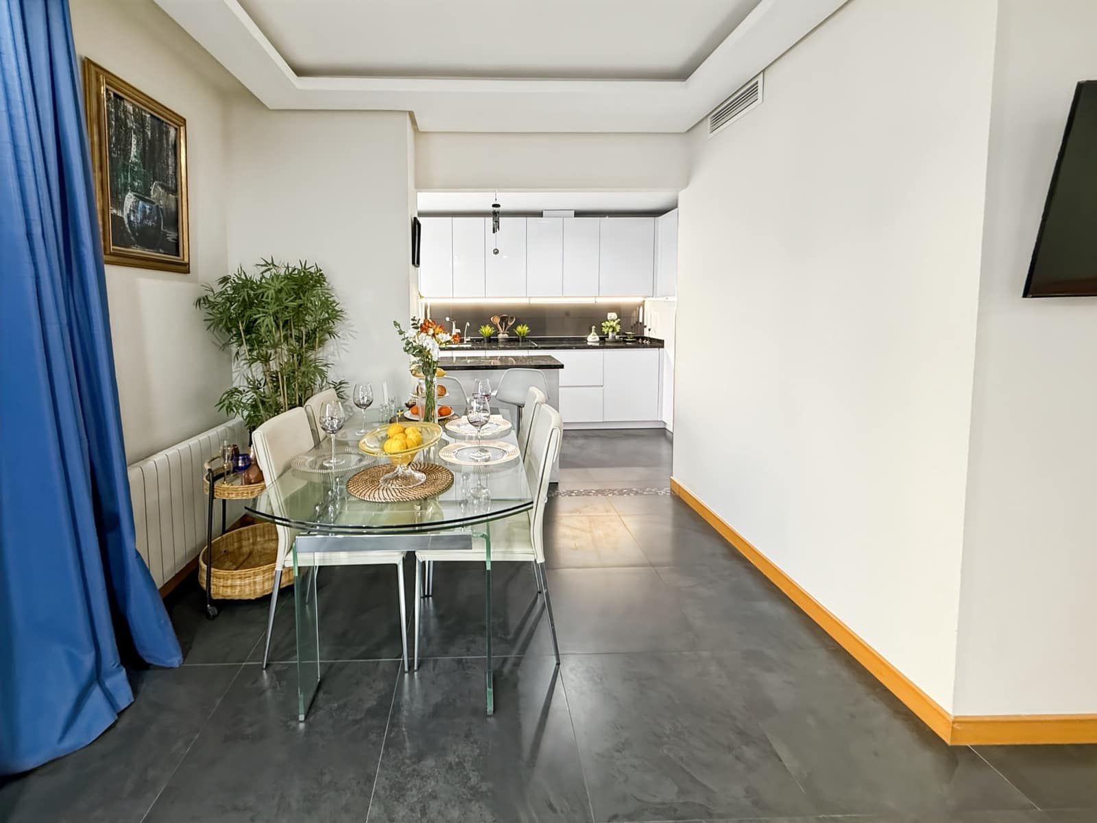 2 soveværelse Lejlighed til salg i Torrequebrada med swimmingpool garage - € 450.000 (Ref: 9621741)