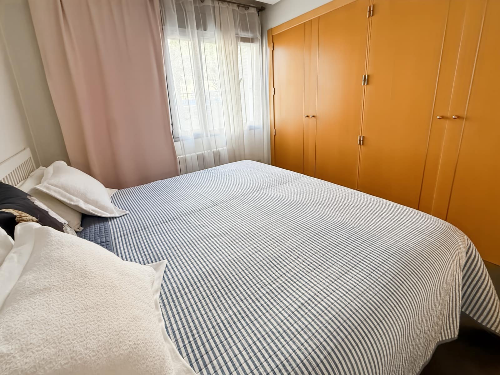 2 soveværelse Lejlighed til salg i Torrequebrada med swimmingpool garage - € 450.000 (Ref: 9621741)