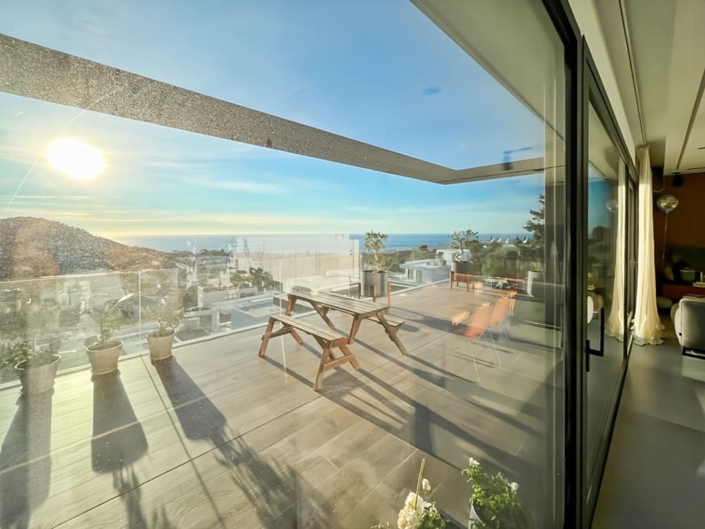 5 bedroom Villa for sale in Mijas with garage - € 1,600,000 (Ref: 9647937)