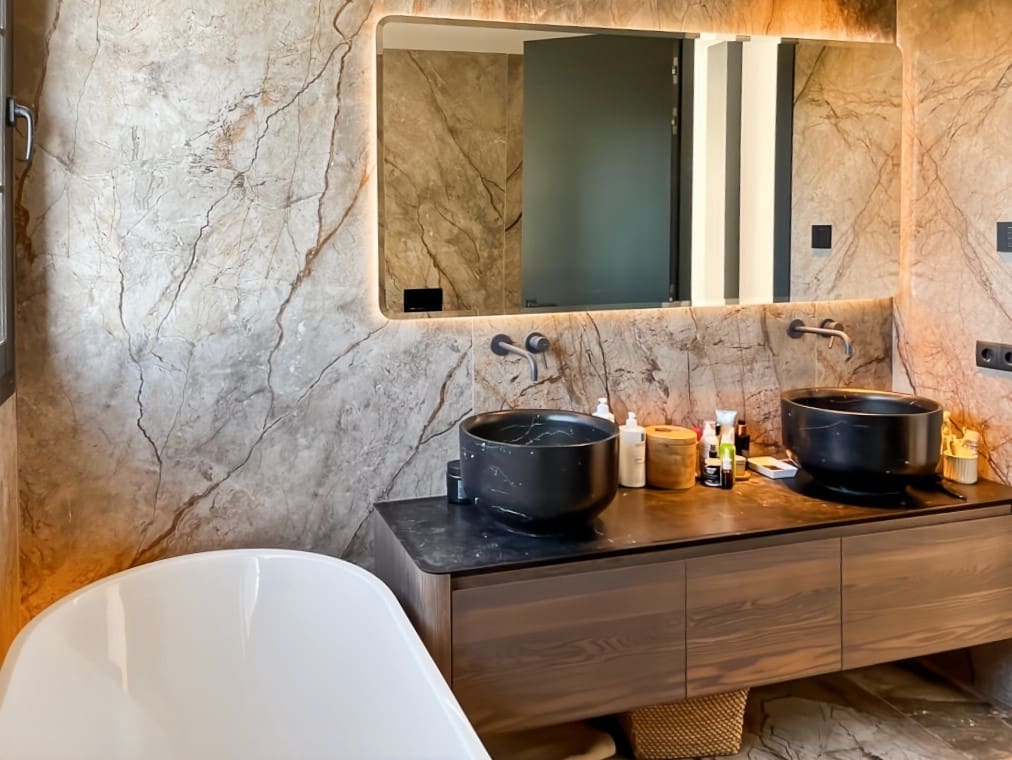 5 bedroom Villa for sale in Mijas with garage - € 1,600,000 (Ref: 9647937)