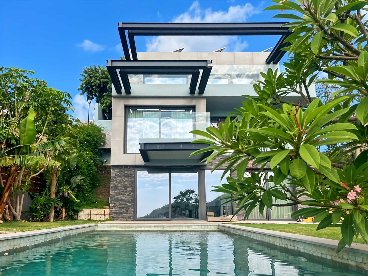 5 bedroom Villa for sale in Mijas with garage - € 1,600,000 (Ref: 9647937)