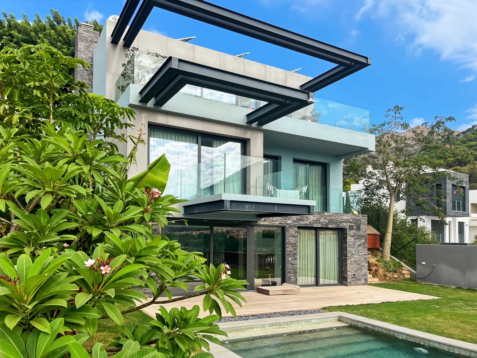 5 bedroom Villa for sale in Mijas with garage - € 1,600,000 (Ref: 9647937)