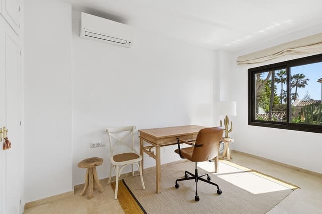 6 sovrum Villa till salu i Marbella med pool garage - 2 680 000 € (Ref: 9666186)