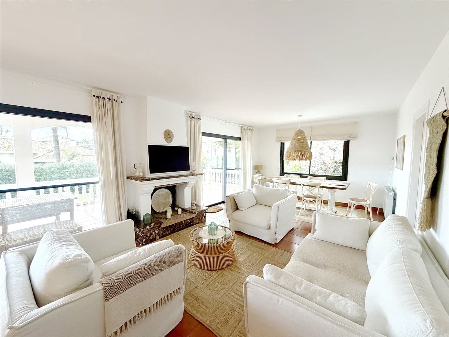6 quarto Moradia para venda em Marbella com piscina garagem - 2 680 000 € (Ref: 9666186)
