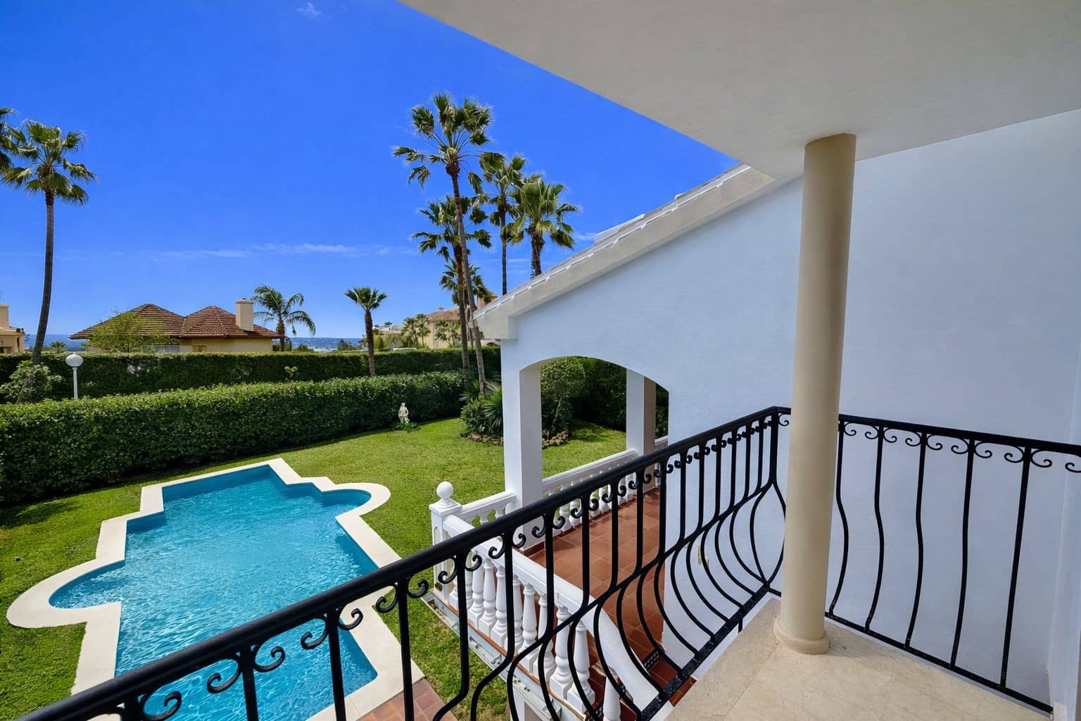 6 quarto Moradia para venda em Marbella com piscina garagem - 2 680 000 € (Ref: 9666186)
