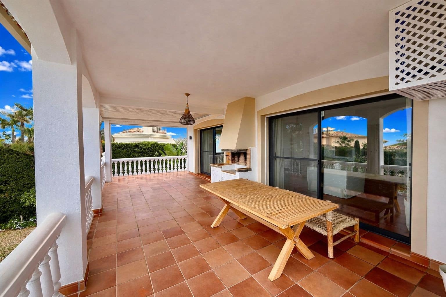 6 quarto Moradia para venda em Marbella com piscina garagem - 2 680 000 € (Ref: 9666186)