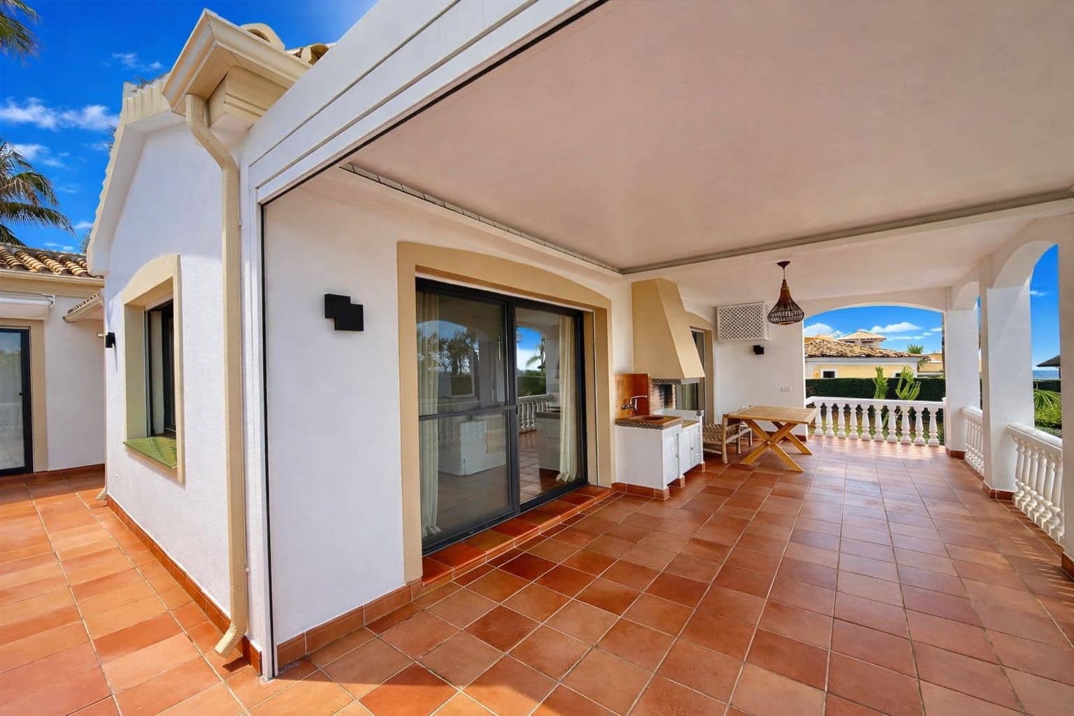 6 quarto Moradia para venda em Marbella com piscina garagem - 2 680 000 € (Ref: 9666186)