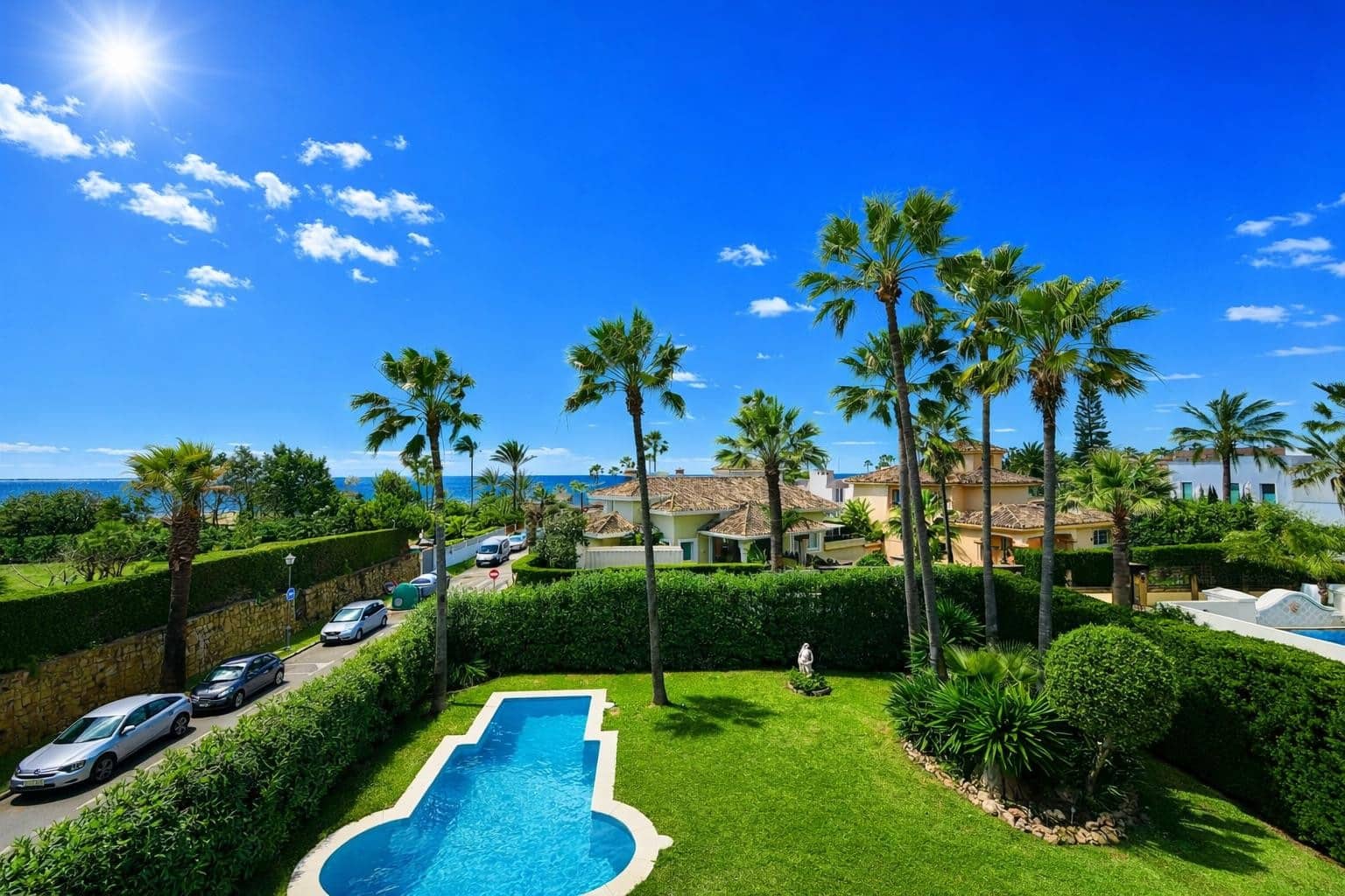 6 quarto Moradia para venda em Marbella com piscina garagem - 2 680 000 € (Ref: 9666186)