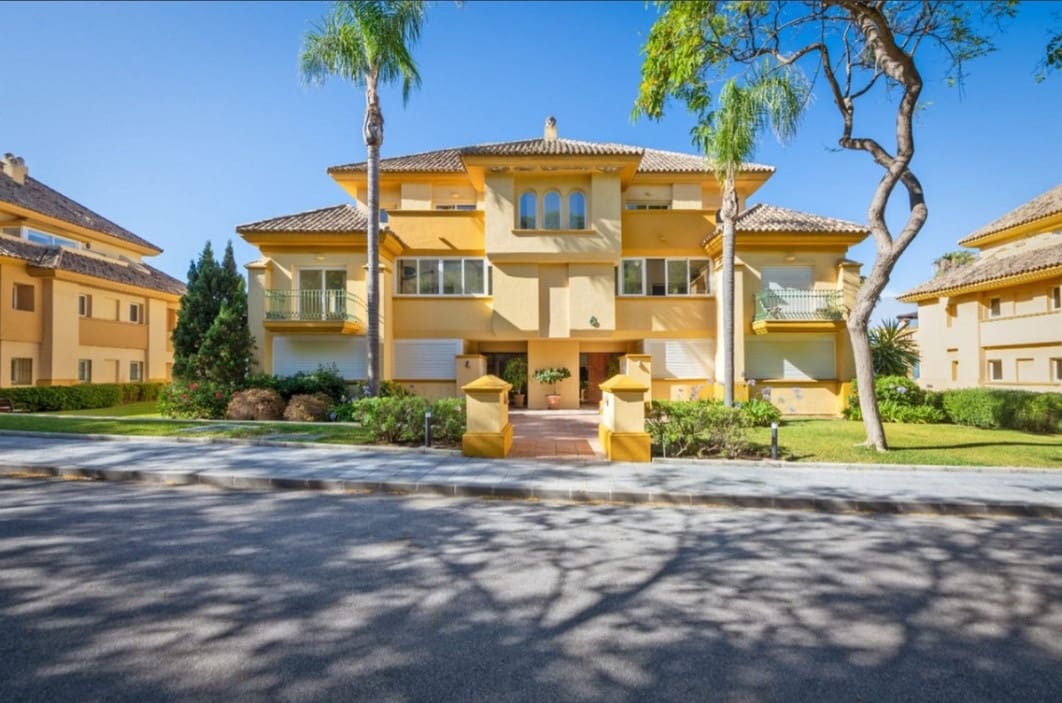 3 chambre Appartement à vendre à Marbella avec piscine garage - 2 990 000 € (Ref: 9682415)