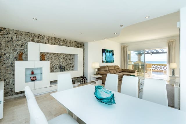 3 sypialnia Apartament na sprzedaż w Marbella z basenem garażem - 2 990 000 € (Ref: 9682415)