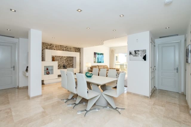 3 sypialnia Apartament na sprzedaż w Marbella z basenem garażem - 2 990 000 € (Ref: 9682415)