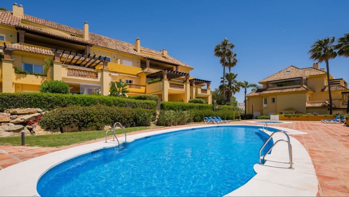 3 chambre Appartement à vendre à Marbella avec piscine garage - 2 990 000 € (Ref: 9682415)