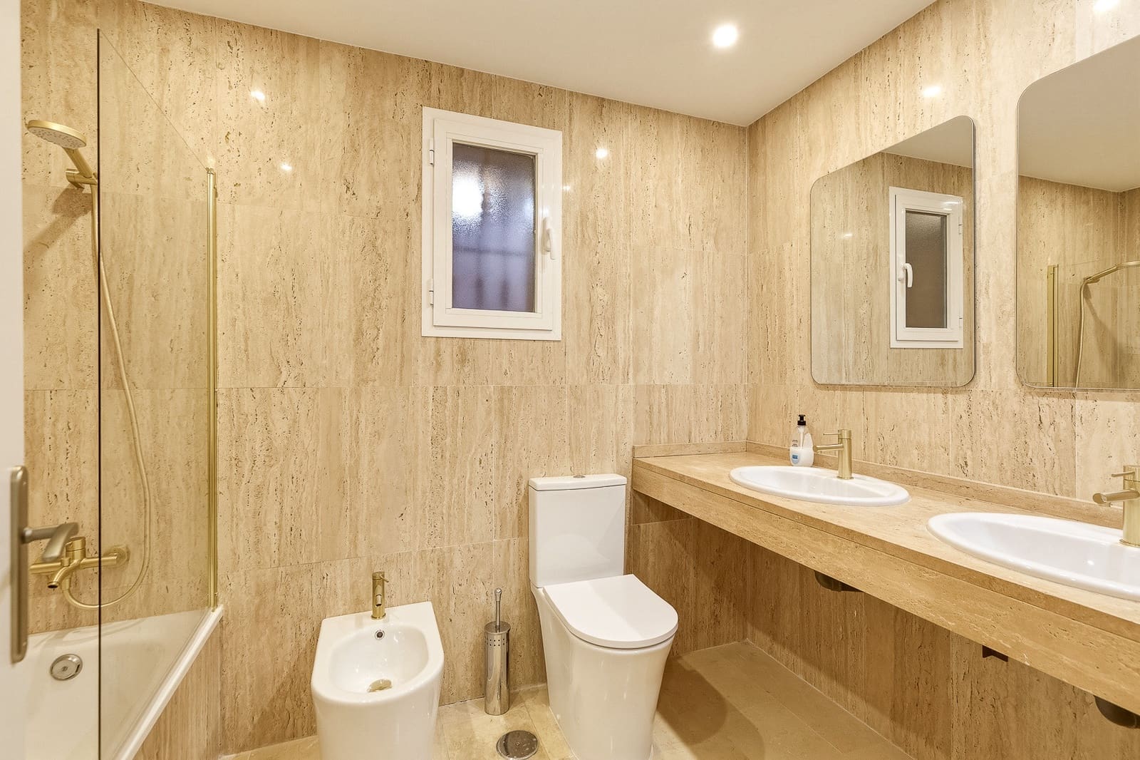 3 sypialnia Apartament na sprzedaż w Marbella z basenem garażem - 440 000 € (Ref: 9721480)