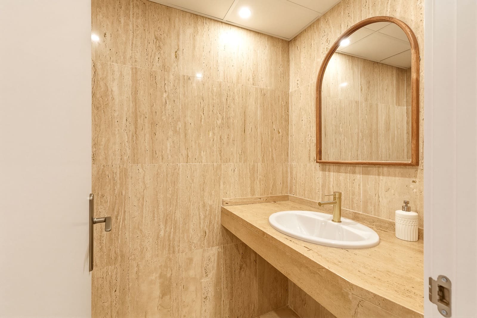 3 sypialnia Apartament na sprzedaż w Marbella z basenem garażem - 440 000 € (Ref: 9721480)