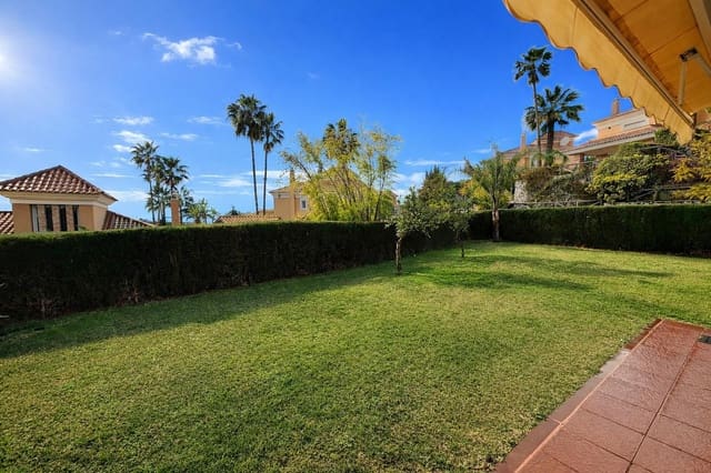 3 soveværelse Semi-Rækkehus til salg i Marbella med swimmingpool garage - € 1.100.000 (Ref: 9780463)