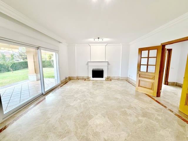 3 soveværelse Semi-Rækkehus til salg i Marbella med swimmingpool garage - € 1.100.000 (Ref: 9780463)