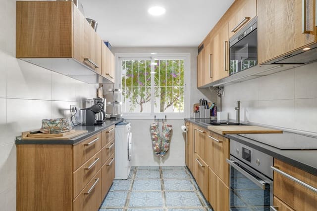 3 soverom Hus til salgs i Seghers, Estepona med svømmebasseng garasje - € 619 000 (Ref: 9786809)