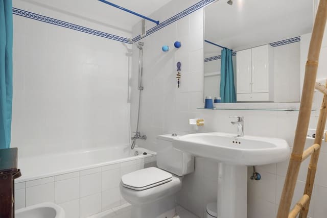 3 soverom Hus til salgs i Seghers, Estepona med svømmebasseng garasje - € 619 000 (Ref: 9786809)