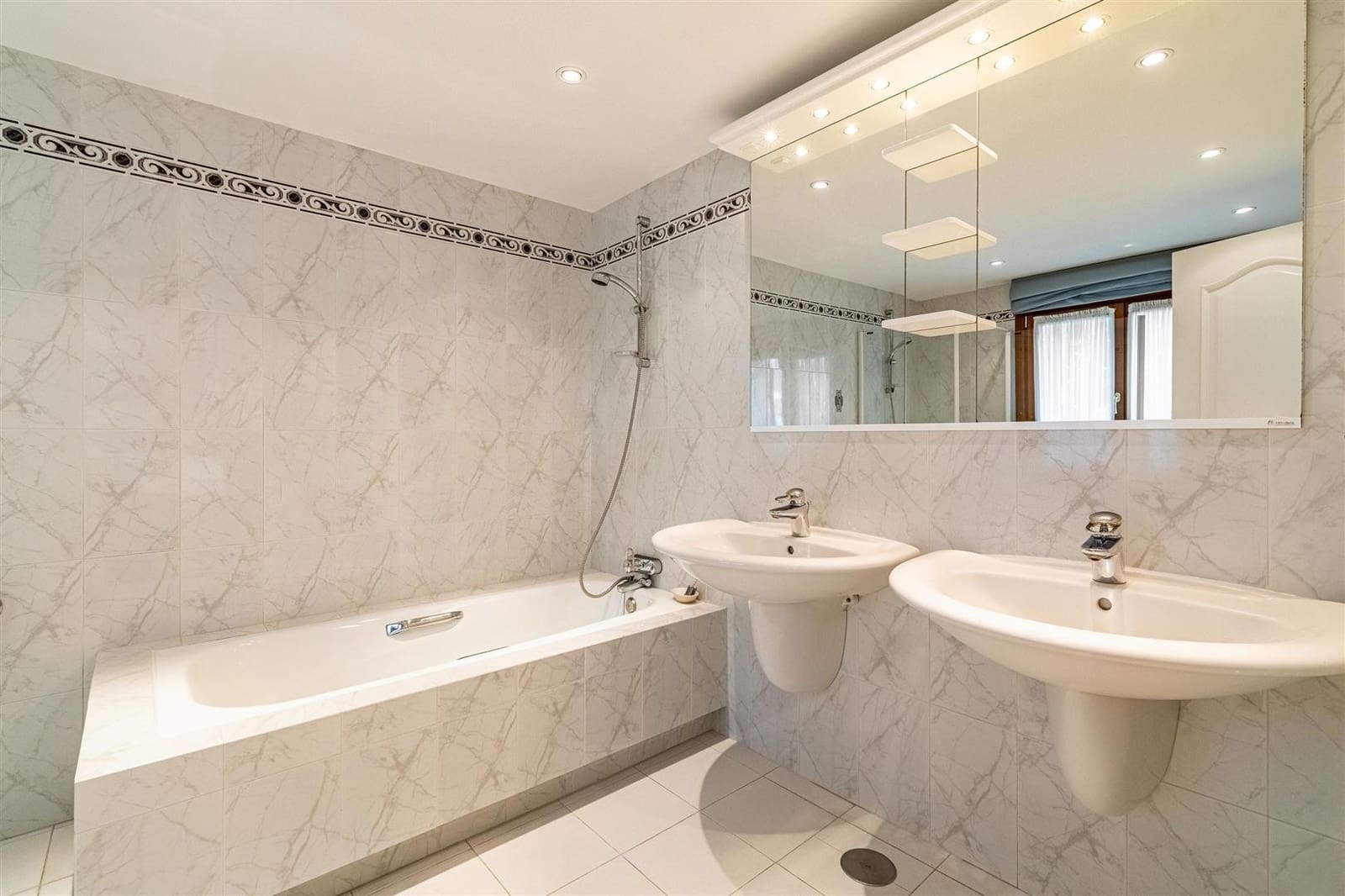 5 bedroom Villa for sale in Cancelada with pool garage - € 2,400,000 (Ref: 9786810)