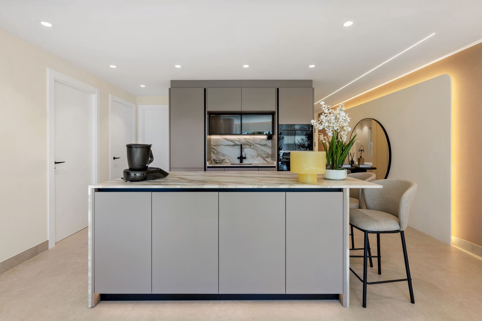 3 makuuhuone Huoneisto myytävänä paikassa Costalita mukana uima-altaan 
autotalli - 1 495 000 € (Ref: 9786811)