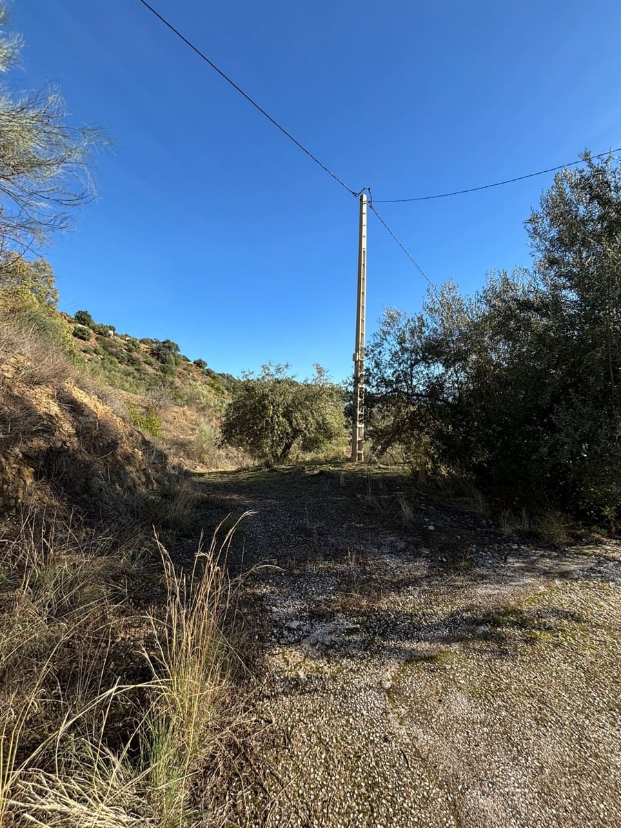 3 bedroom Finca/Country House for sale in Colmenar - € 135,000 (Ref: 9786812)