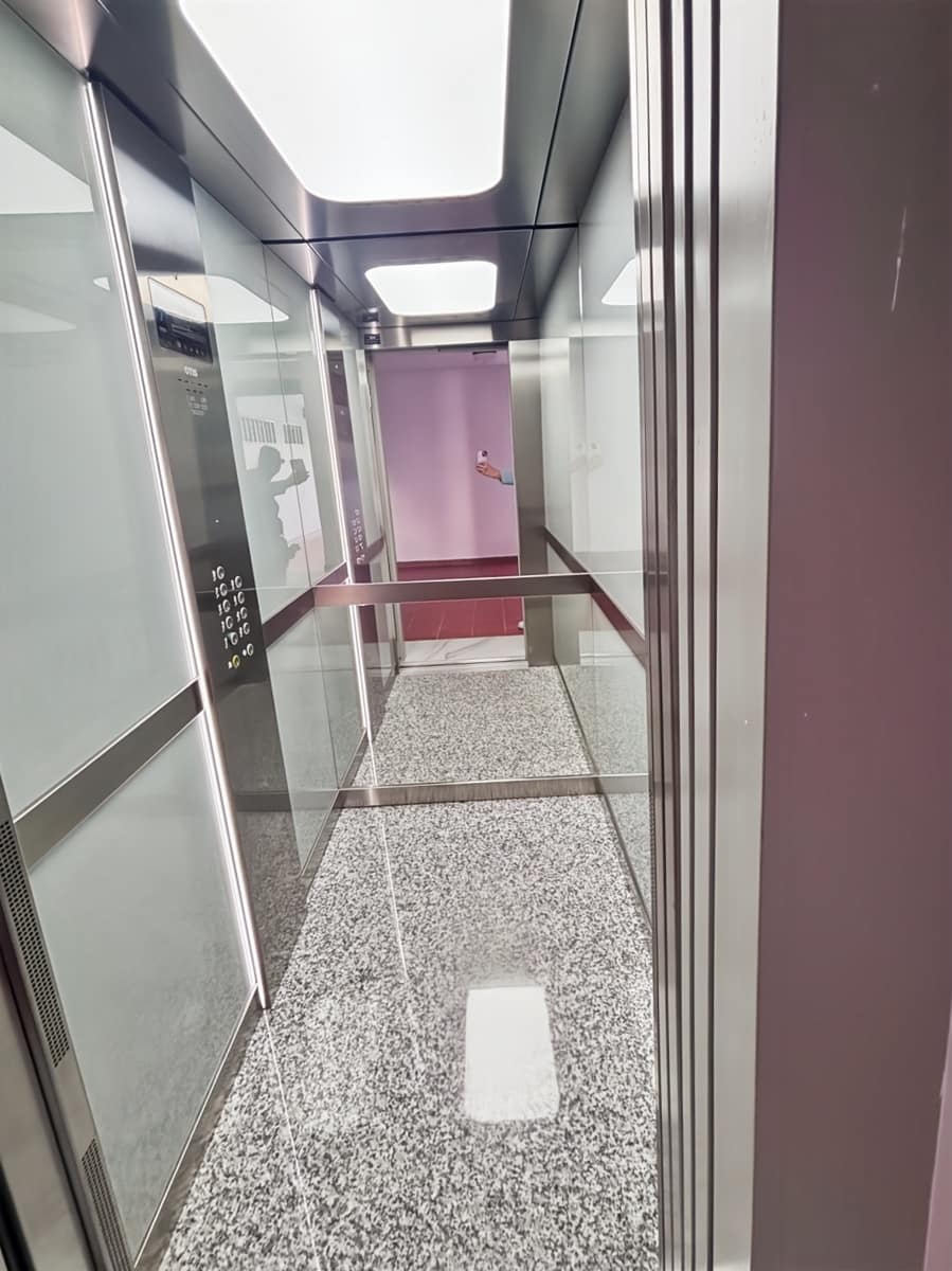 Piso de 2 habitaciones en Benalmadena Costa en venta con piscina - 335.000 € (Ref: 9806408)