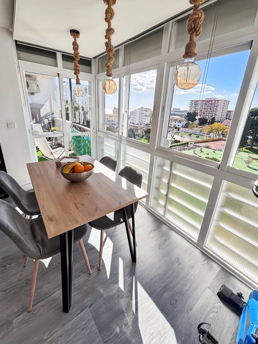 Piso de 2 habitaciones en Benalmadena Costa en venta con piscina - 335.000 € (Ref: 9806408)