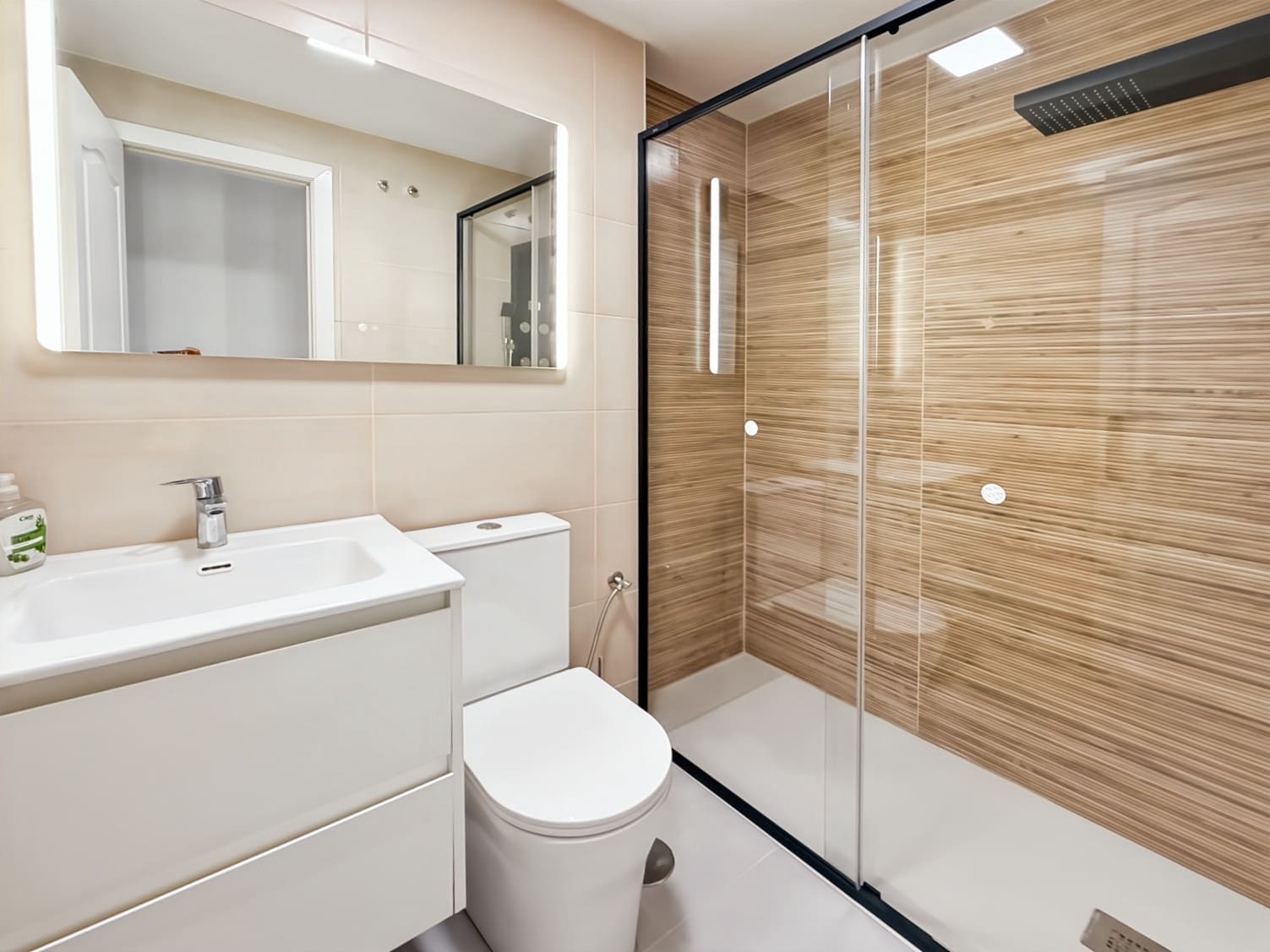 2 soveværelse Lejlighed til salg i Fuengirola med swimmingpool garage - € 298.000 (Ref: 9825015)