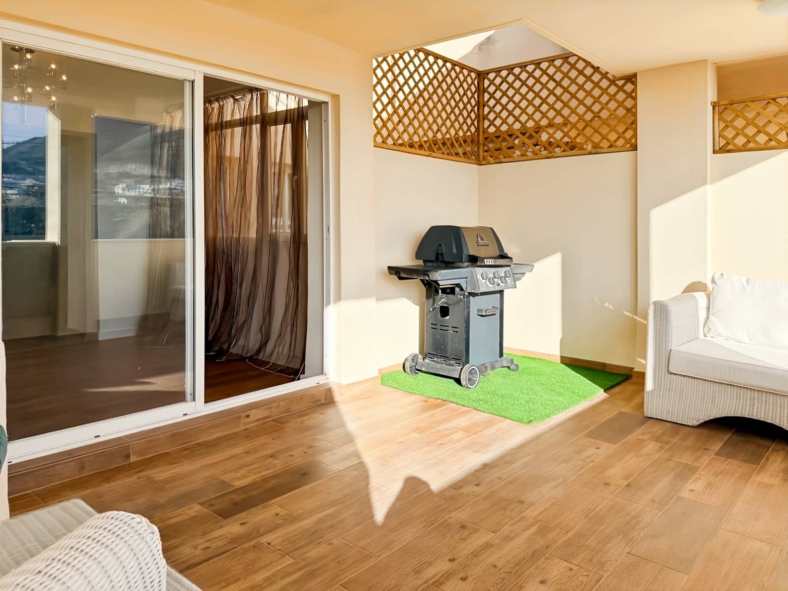 2 soveværelse Lejlighed til salg i Fuengirola med swimmingpool garage - € 298.000 (Ref: 9825015)