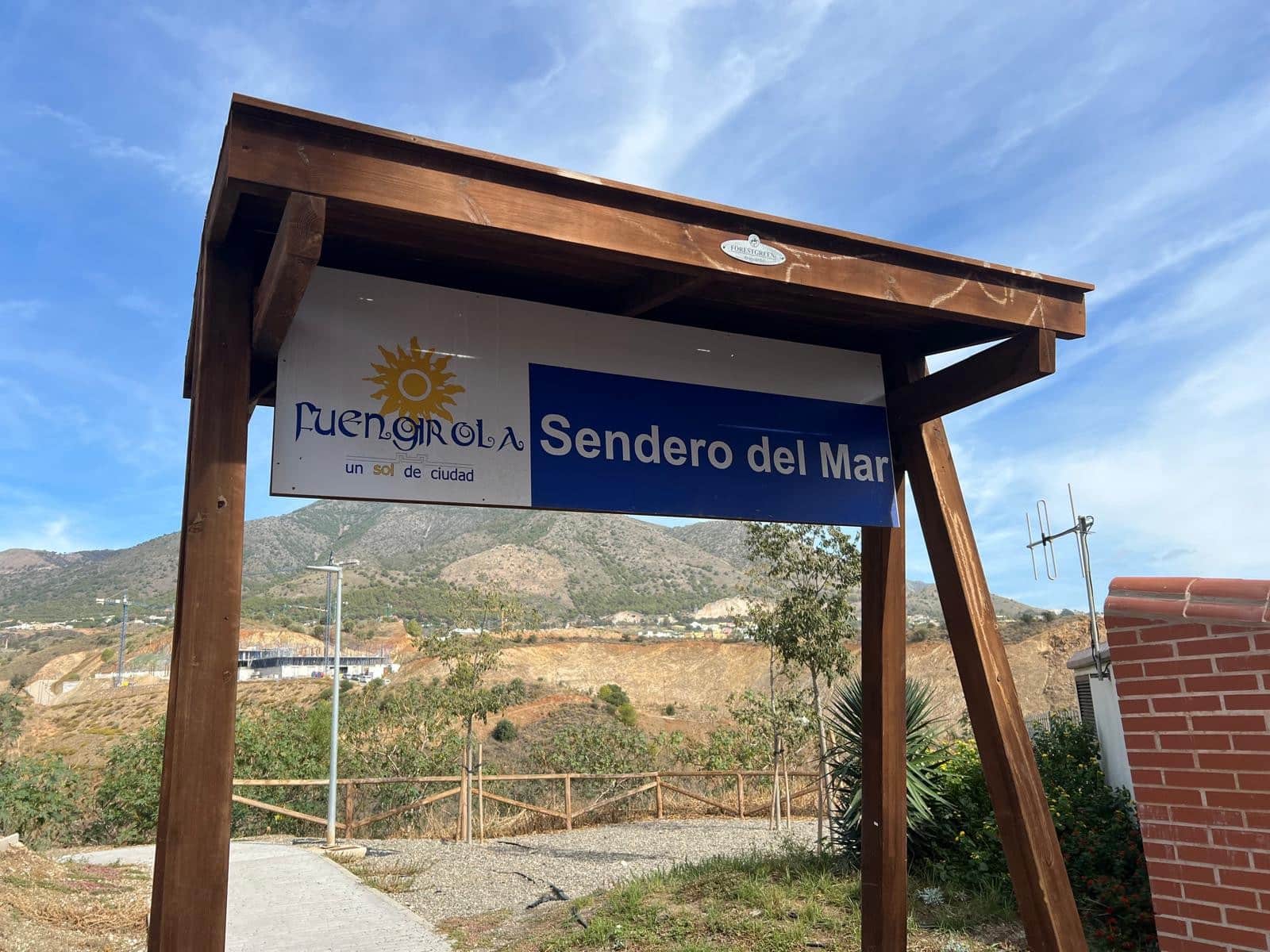 2 soveværelse Lejlighed til salg i Fuengirola med swimmingpool garage - € 298.000 (Ref: 9825015)