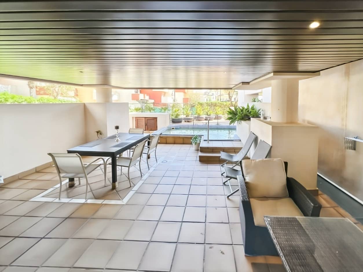 2 soveværelse Lejlighed til salg i Estepona med swimmingpool garage - € 600.000 (Ref: 9831266)