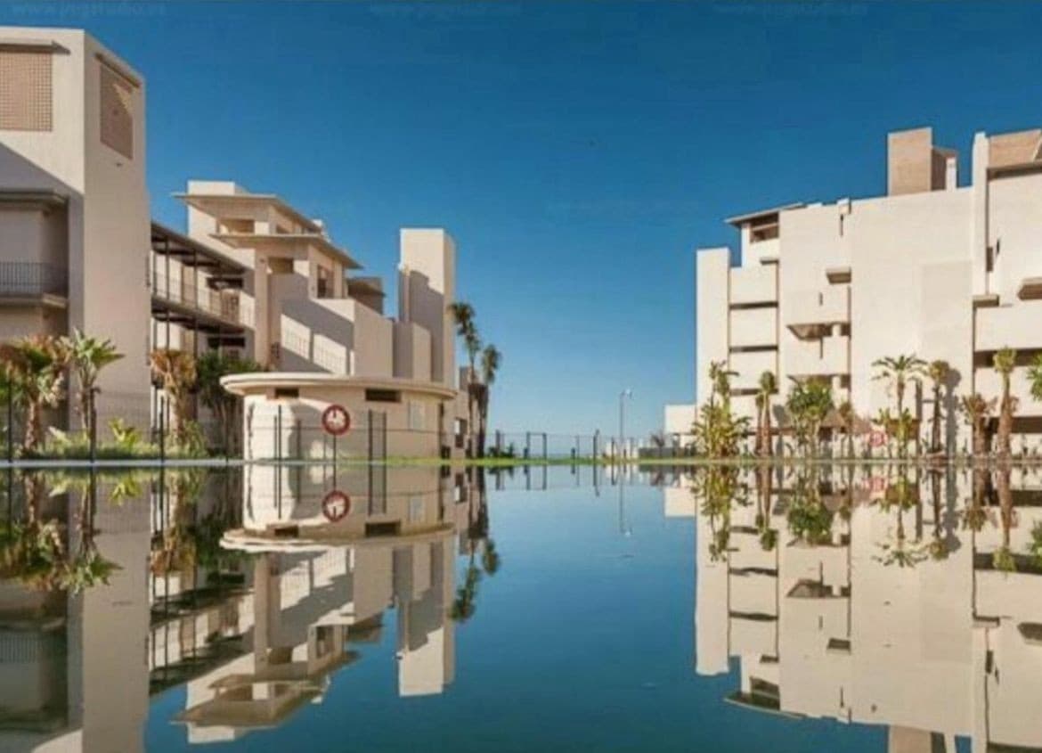 2 soveværelse Lejlighed til salg i Estepona med swimmingpool garage - € 600.000 (Ref: 9831266)