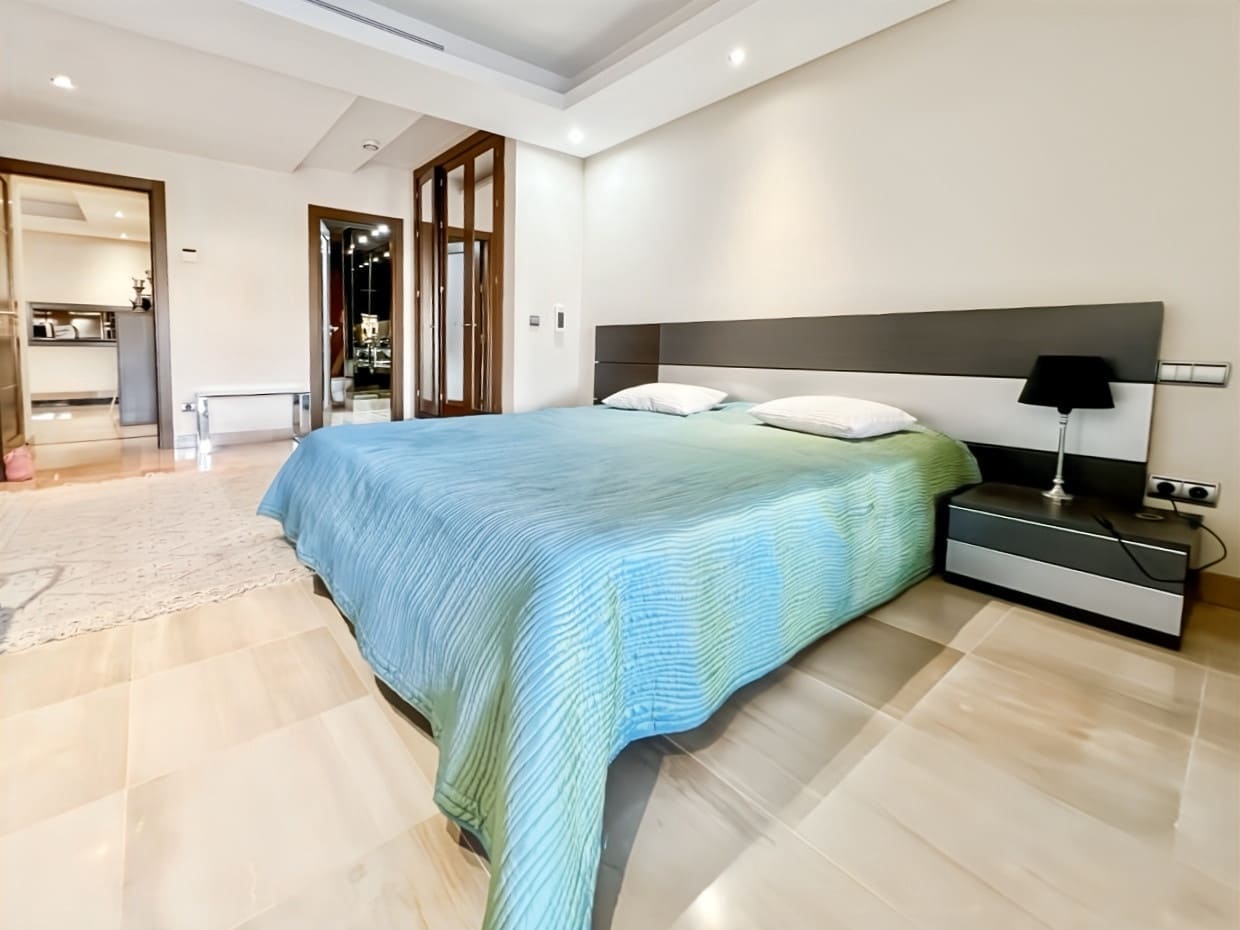 2 soveværelse Lejlighed til salg i Estepona med swimmingpool garage - € 600.000 (Ref: 9831266)