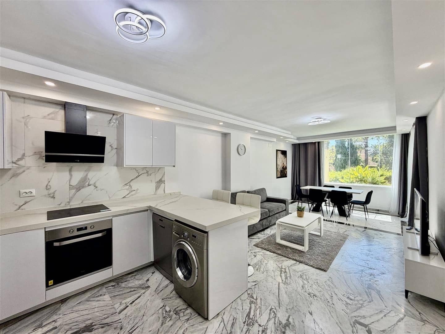 3 Zimmer Apartment zu verkaufen in Marbella mit Pool Garage - 615.000 € (Ref: 9851655)