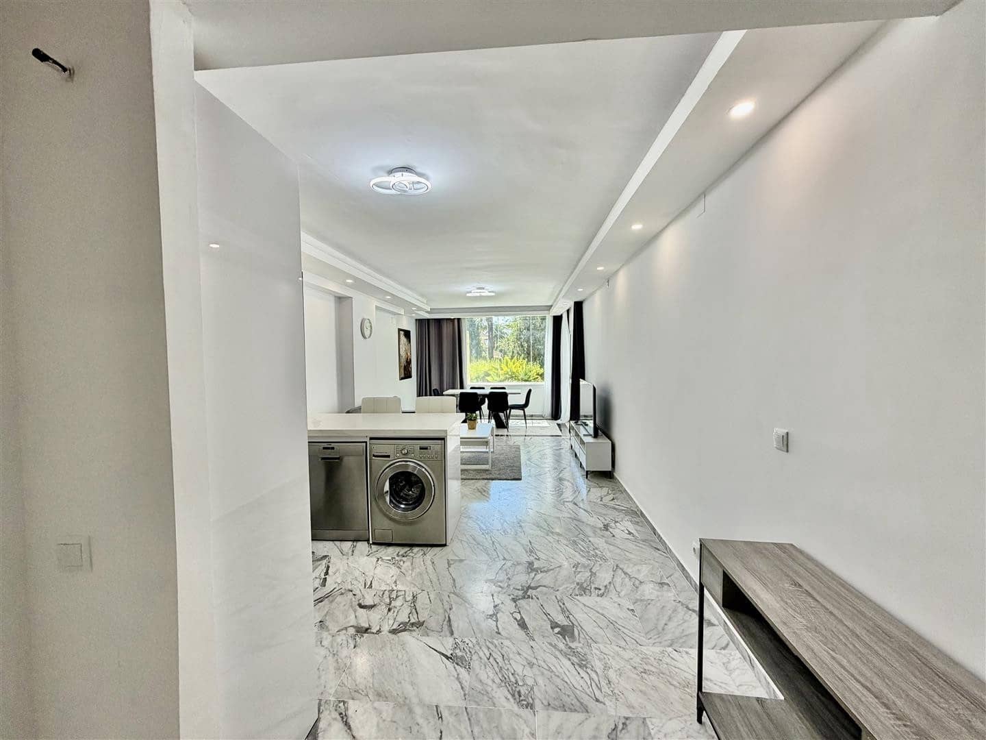 3 Zimmer Apartment zu verkaufen in Marbella mit Pool Garage - 615.000 € (Ref: 9851655)