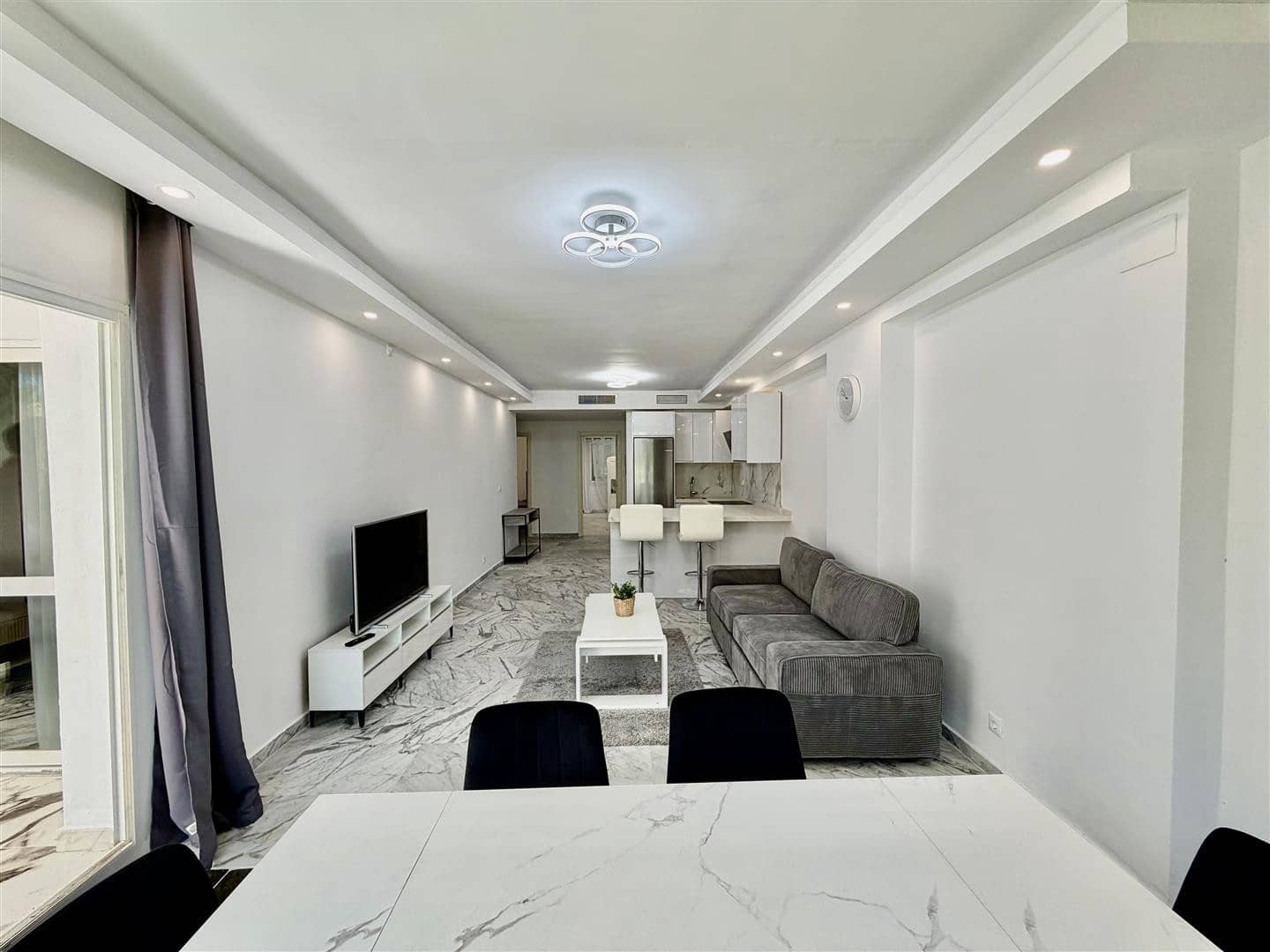 3 Zimmer Apartment zu verkaufen in Marbella mit Pool Garage - 615.000 € (Ref: 9851655)
