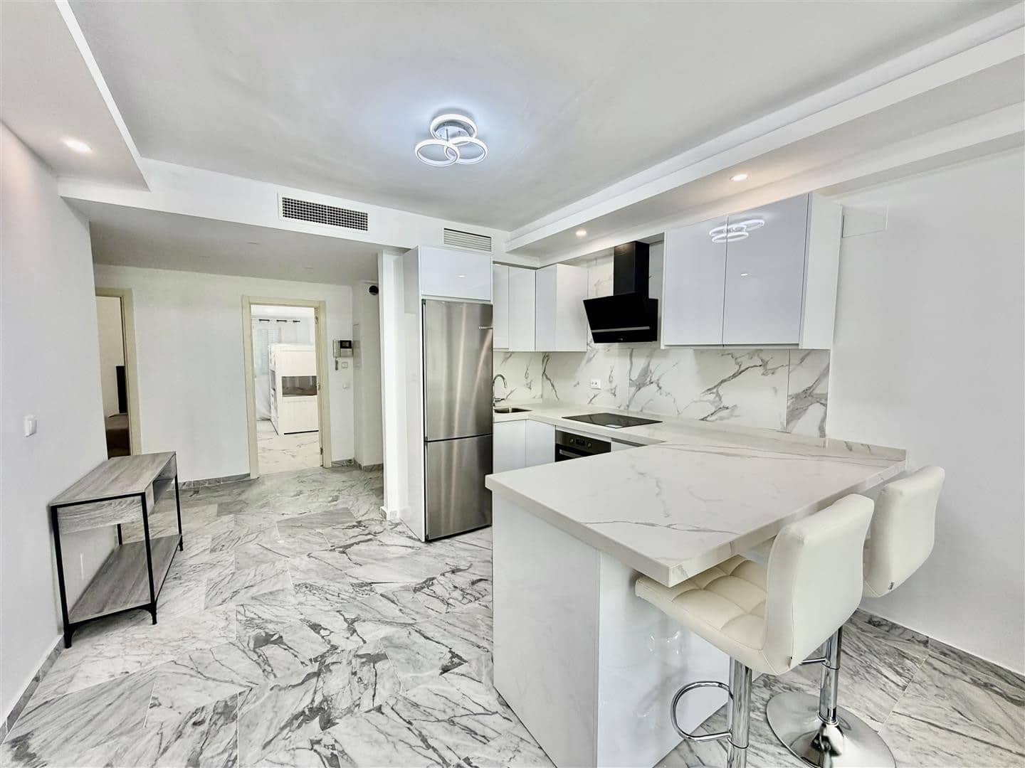 3 Zimmer Apartment zu verkaufen in Marbella mit Pool Garage - 615.000 € (Ref: 9851655)
