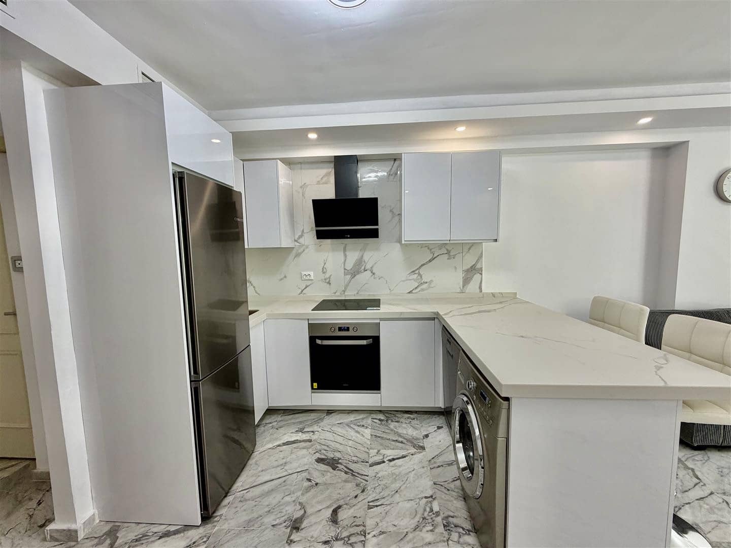 3 Zimmer Apartment zu verkaufen in Marbella mit Pool Garage - 615.000 € (Ref: 9851655)