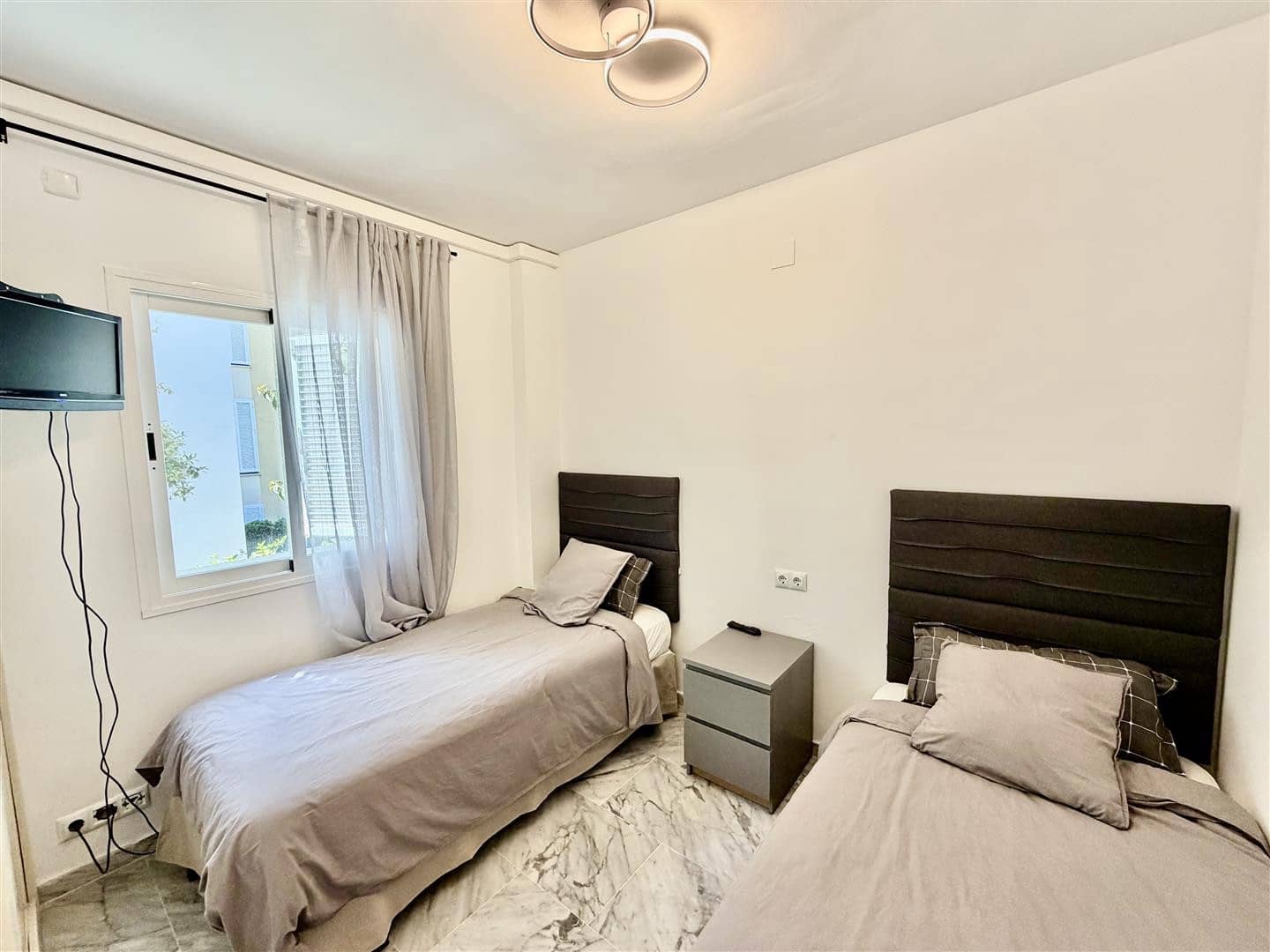 3 Zimmer Apartment zu verkaufen in Marbella mit Pool Garage - 615.000 € (Ref: 9851655)