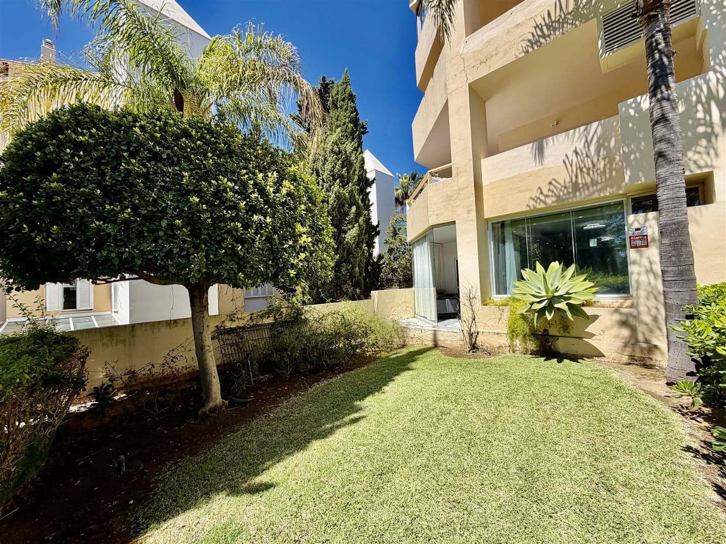 3 Zimmer Apartment zu verkaufen in Marbella mit Pool Garage - 615.000 € (Ref: 9851655)